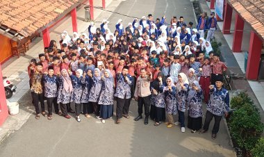 Polsek Cikupa Hadir di Tengah MPLS: Edukasi Bahaya Narkoba dan Tawuran kepada Siswa SMP Muhajirin