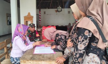 TNI Dari Koramil Bulukerto Turut Sukseskan Program Keluarga Berencana