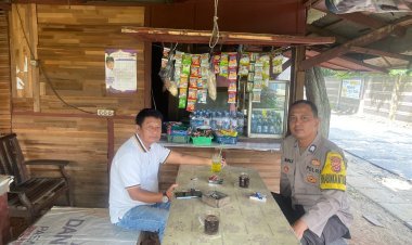 Warung Bhabinkamtibmas Jadi Wadah Dialog Kamtibmas di Kp. Bunder
