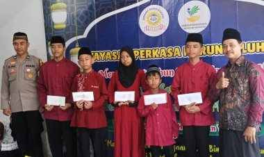 Hangatkan Kebersamaan, Bhabinkamtibmas Kelurahan Sukamulya Hadiri Maulid dan Santunan Yatim