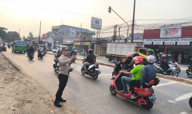 SORÉ TERTIB DI CIKUPA: PECAK Hadirkan Rasa Aman di Titik Rawan Macet