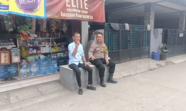 Bhabinkamtibmas Sambangi Warung Warga, Serap Aspirasi dan Sampaikan Himbauan Kamtibmas