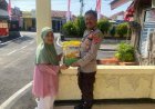 Polsek Kronjo Gelar Gerakan Pangan Murah, Sediakan Ratusan Paket Beras untuk Warga