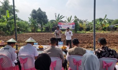 Polresta Tangerang bersama Dinas Pertanian Kabupaten Tangerang menggelar kegiatan penanaman jagung serentak di wilayah Kecamatan Cikupa