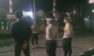 Polsek Kronjo Gelar Apel Malam, Tekankan Kesiapsiagaan Personel