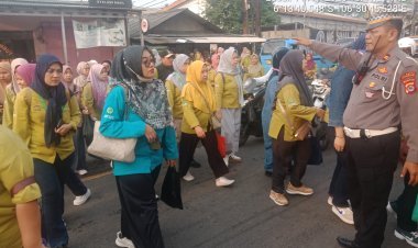 Situasi Lalin Sore di Cikupa Ramai Lancar Berkat Pengaturan Polisi