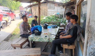 Bhabinkamtibmas Polsek Cikupa Sambangi Warga di Desa Sukanagara