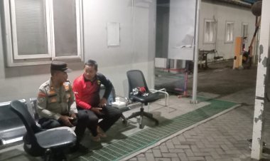 Bangun Kedekatan, Bhabinkamtibmas Pulomerak Dialogis Bersama Petugas Keamanan