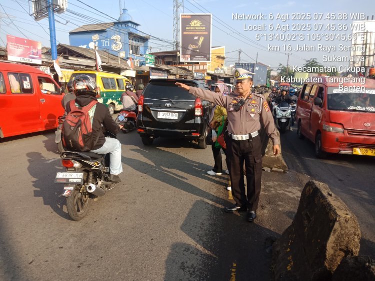 Pengaturan Lalu Lintas Pagi, Polsek Cikupa Hadir di Titik Rawan Kemacetan