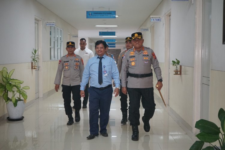 Kombes Pol Andi Indra Waspada Sampaikan Pesan Disiplin kepada Pelajar