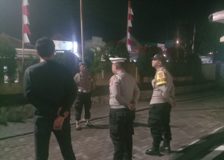 Polsek Kronjo Gelar Apel Malam, Tekankan Kesiapsiagaan Personel