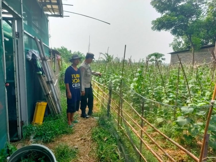 Bhabinkamtibmas Balaraja Ajak Warga Desa Perahu Manfaatkan Lahan Kosong