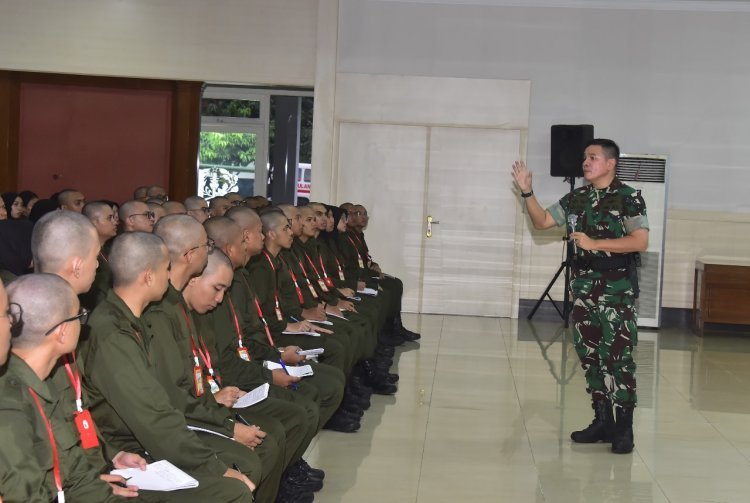 Gubernur Akmil Berikan Wawasan Kebangsaan kepada Calon Pekerja Pertamina