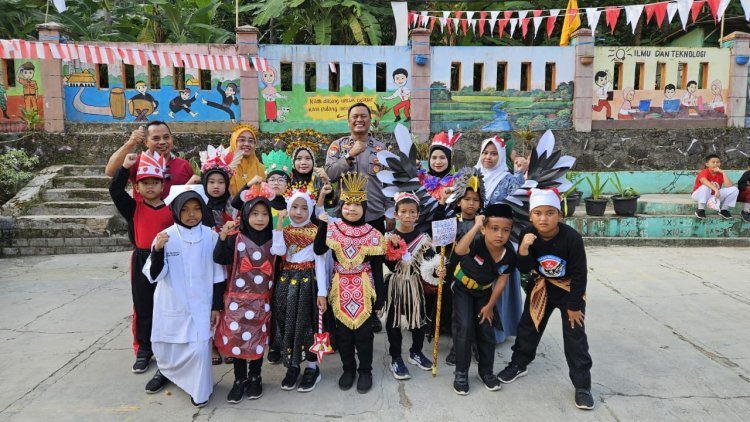 Semarak HUT RI, Bhabinkamtibmas Pastikan Perlombaan Berjalan Aman dan Tertib