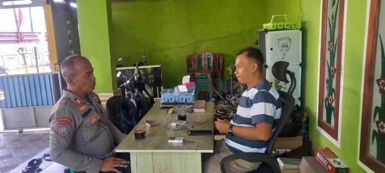Ngopi Penuh Kehangatan, Polsek Pulomerak Ajak Warga Rawaarum Aktif Jaga Lingkungan