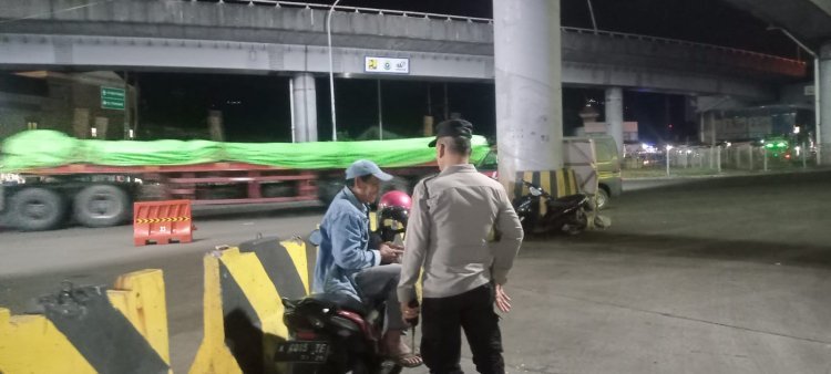 Bhabinkamtibmas Pulomerak Aktif Petakan Potensi Gangguan Kamtibmas Lewat Dialog