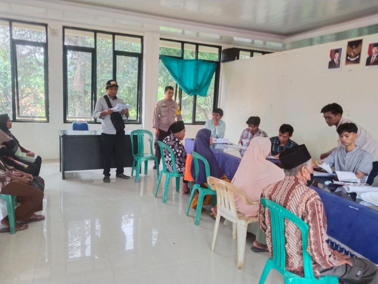 Polsek Mancak Pastikan Bantuan PKH & Sembako Tepat Sasaran dan Kondusif