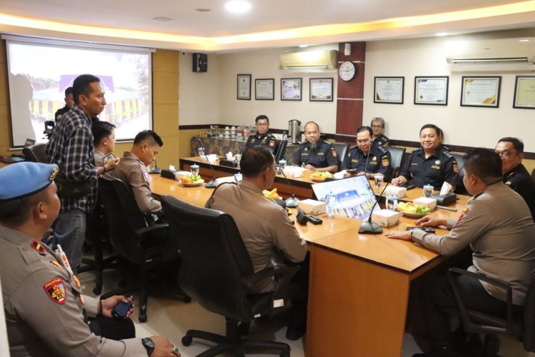 Kunjungan Kapolres Cilegon ke Bea Cukai Merak, Tanda Komitmen Bersama Jaga Kamtibmas
