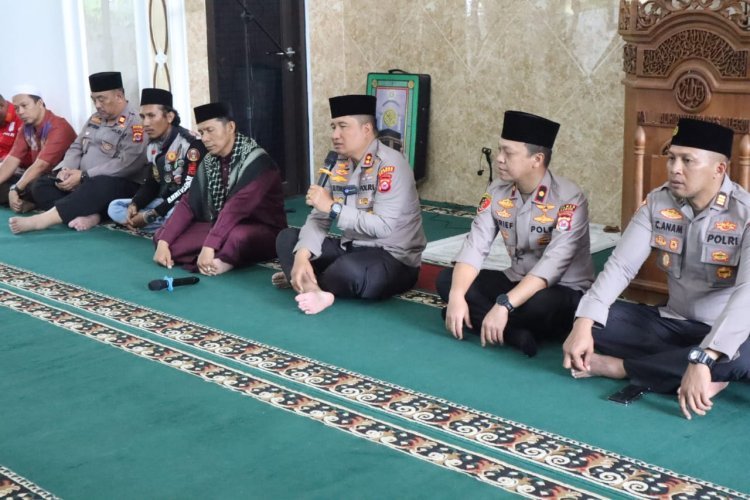 Solidaritas Polri dan Ojol, Polres Cilegon Gelar Doa Bersama di Masjid Al-Hidayah