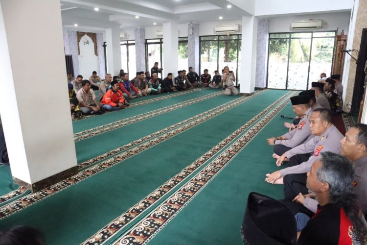 Wujud Kepedulian, Polres Cilegon Ajak Ojol Gelar Doa Bersama