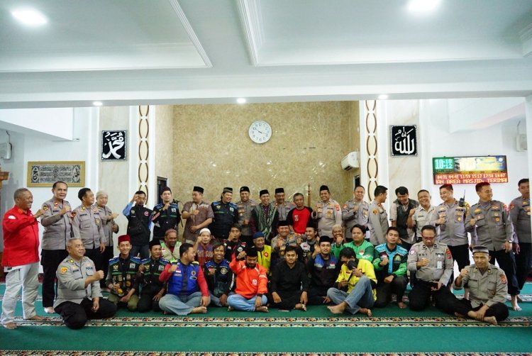 Kapolres Cilegon Ajak Driver Ojol Eratkan Silaturahmi Lewat Doa Bersama