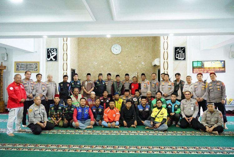 Polres Cilegon dan Ojol Kota Cilegon Gelar Salat Ghoib Khidmat
