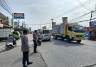 Polisi Anyar Rutin Amankan Simpang Puskesmas dari Kemacetan