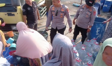 Solidaritas Polri-Swasta, Warga Bojonegara Terbantu dengan Pasokan Air Bersih