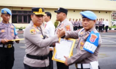 Personel KP Merak Dapat Piagam Apresiasi dari Kapolres Cilegon