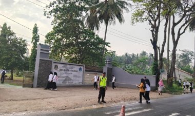 Jalan Lancar di Cinangka, Bukti Dedikasi Polisi Pagi Hari