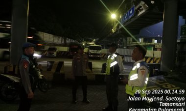 Polsek KSKP Merak Pastikan Rasa Aman Penumpang Lewat Patroli Blue Light