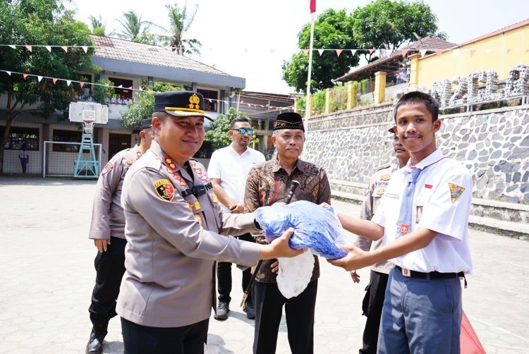 Pelajar SMKN 2 Cilegon Dapat Wejangan Penting dari Kapolres Martua Silitonga