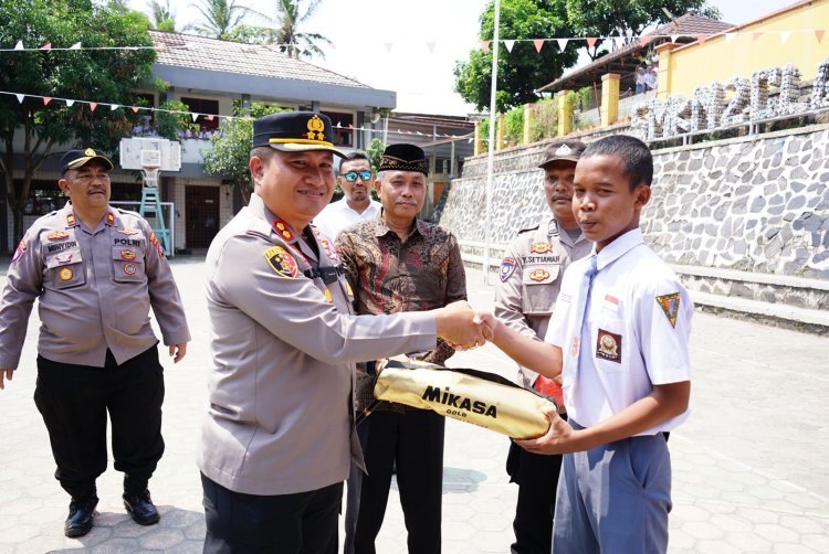AKBP Martua Silitonga Beri Arahan Kamtibmas Kepada Siswa SMKN 2 Cilegon