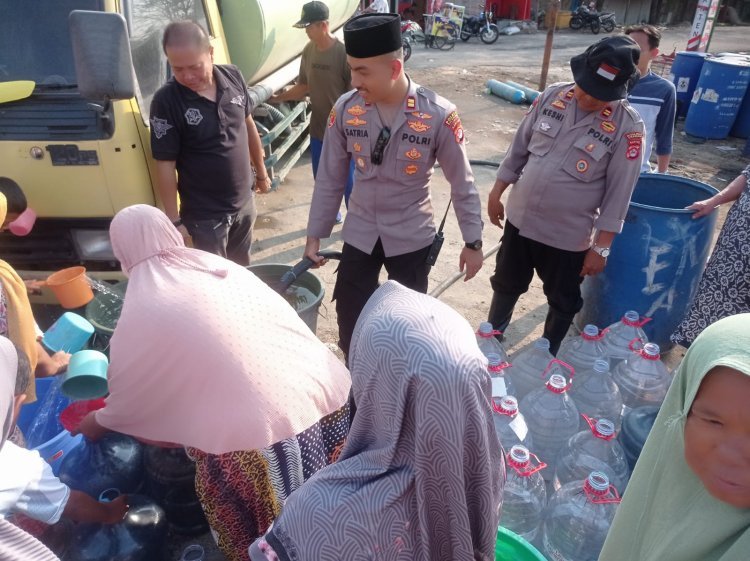 Solidaritas Polri-Swasta, Warga Bojonegara Terbantu dengan Pasokan Air Bersih