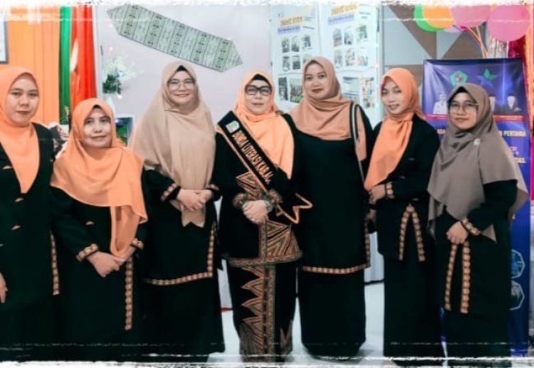 Festival Literasi Aceh 2025, Bunda Literasi Aceh Singkil Ramaikan Stand Dispusip