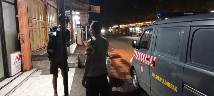 Patroli Blue Light, Kehadiran Nyata Polsek Pulomerak di Tengah Masyarakat