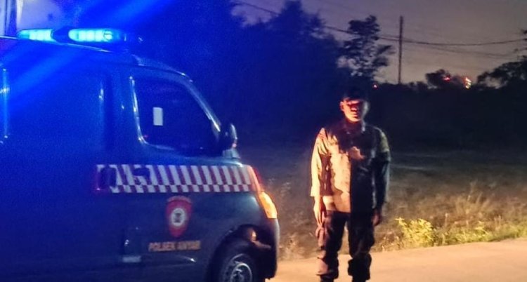 Polsek Anyar Edukasi Warga Soal Call Center 110 Saat Patroli