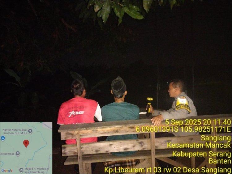Sinergi Polri dan Masyarakat, Polsek Mancak Gelar Patroli Humanis