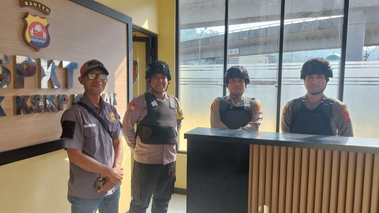 Anggota Piket KSKP Merak Jalani Tugas dengan Penuh Tanggung Jawab