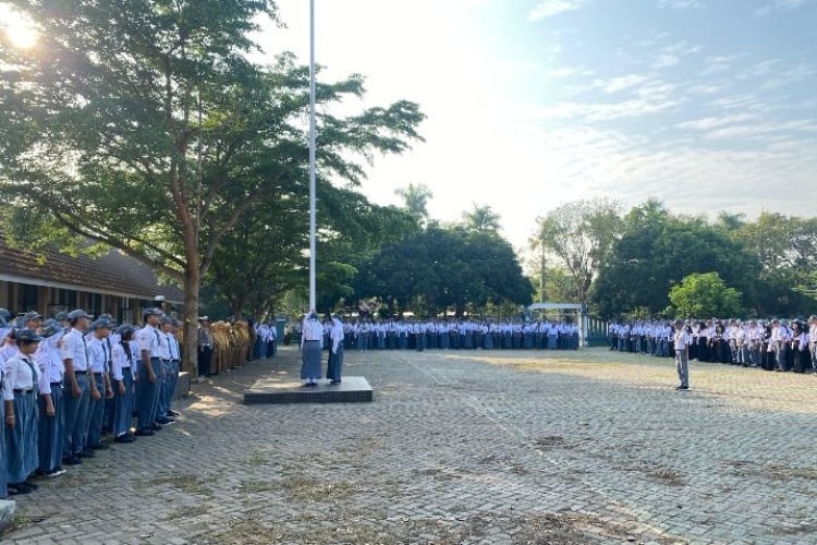 Upacara Merah Putih di SMAN 2 KS Dihadiri Aparat Kepolisian, Suasana Khidmat