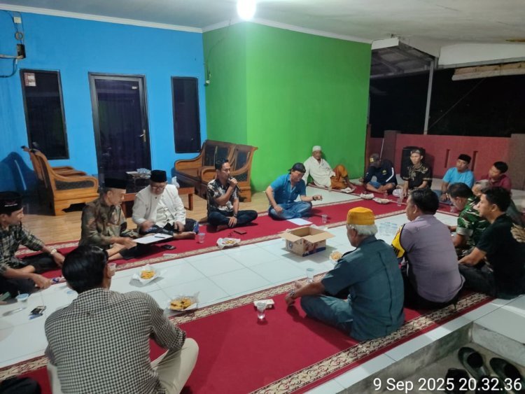 Dekatkan Polisi dengan Warga, Bhabinkamtibmas Hadiri Pengajian Rutin