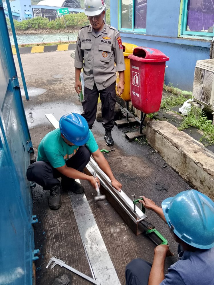 Rutin Sambang, Polsek KP Banten Pastikan Kondusifitas Lingkungan Pelabuhan