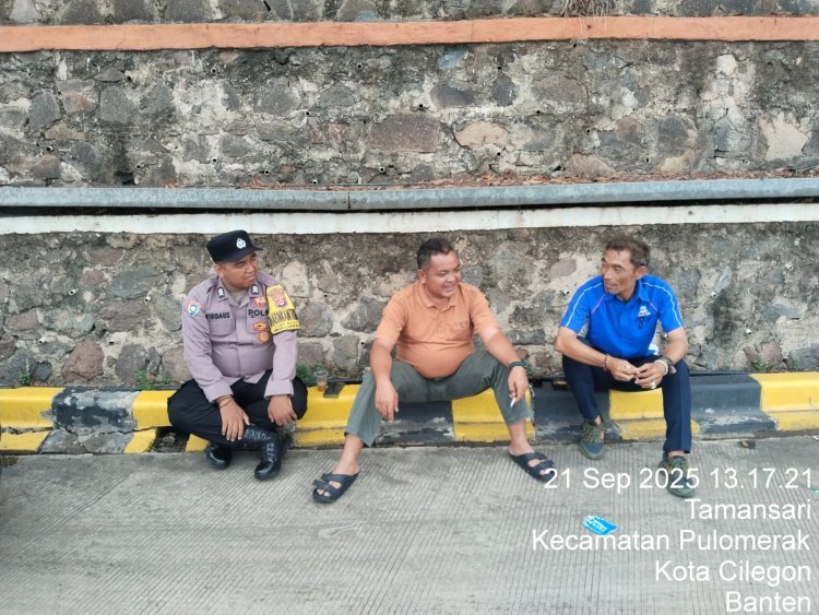 Patroli Rutin Polisi di Kawasan Pelabuhan Jaga Aktivitas Tetap Aman