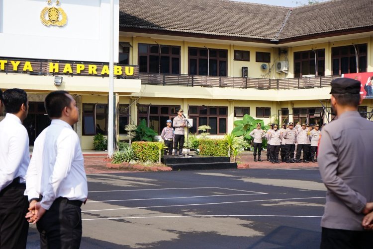 Wakapolres Cilegon Gunakan Apel Jam Pimpinan untuk Evaluasi dan Penguatan Tugas