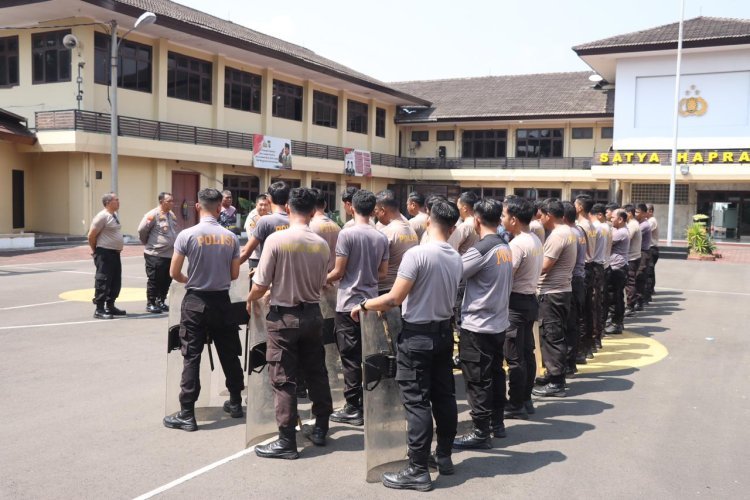 Polres Cilegon Gelar Latihan Dalmas Inti, Kapolres Silitonga Ajak Personel Tingkatkan Kekompakan