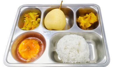 Program Makan Bergizi Gratis di Yayasan Darul Mahabbah, Kecamatan Suro Berjalan Lancar