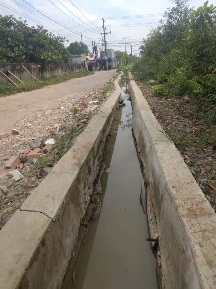 Baru Sebulan, Proyek Drainase di Sematang Borang Menjelma Menjadi 'Anaconda'