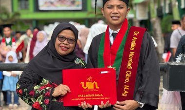 Putra Desa Siompin Raih Predikat Cumlaude pada Wisuda S3 UINSU Medan, Harumkan Nama Aceh Singkil