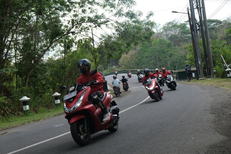 Bikers Honda Kepri Ramaikan Puncak Honda Bikers Day 2025 di Garut