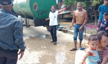 Socfindo Kebun Lae Butar Salurkan Air Bersih untuk Korban Banjir di Desa Tanjung Mas Kepala Desa Sabirin Malau dan Warga Sampaikan Terima Kasih